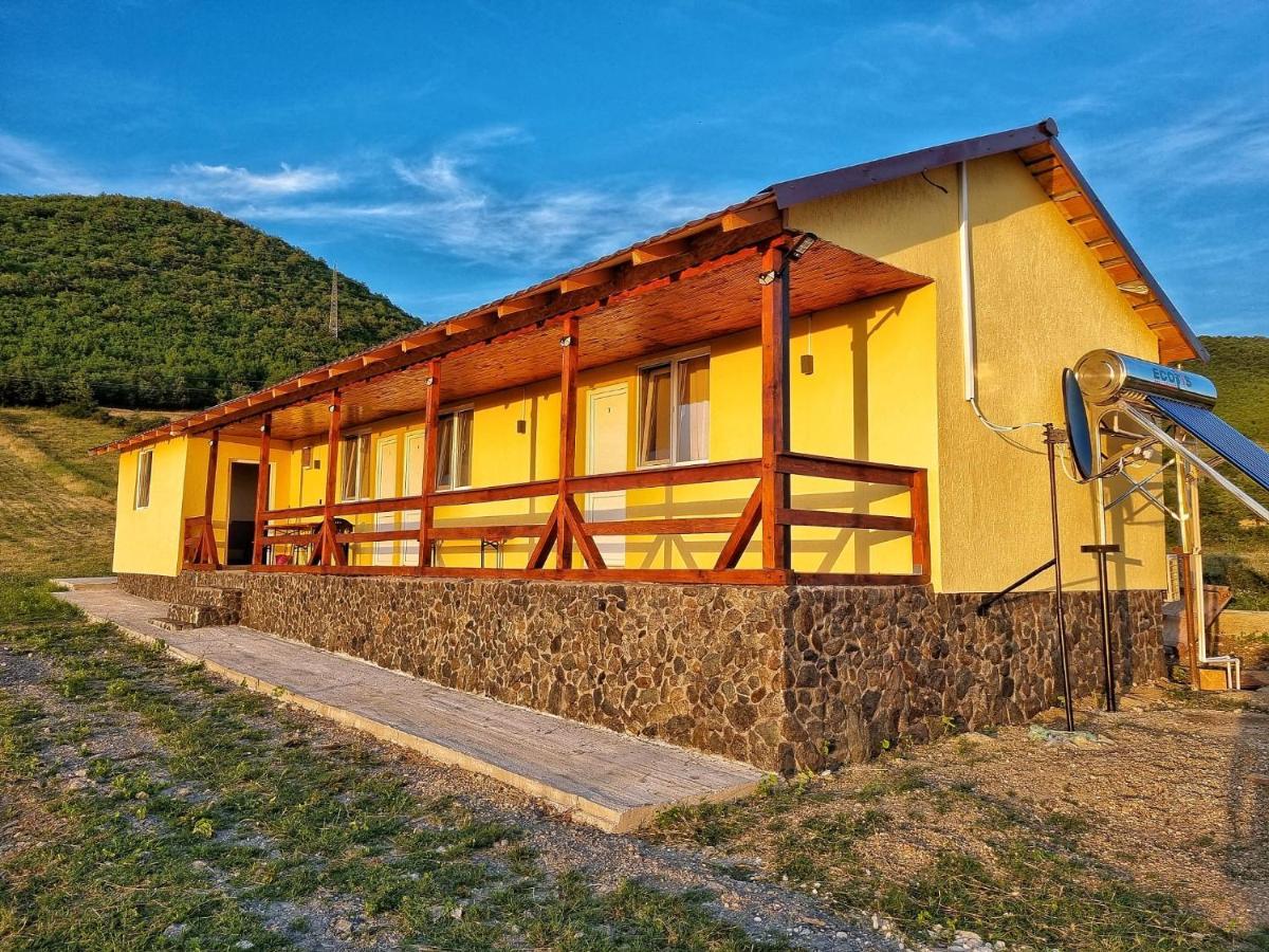 Cabana Varad Coronini Moldova Veche Luaran gambar