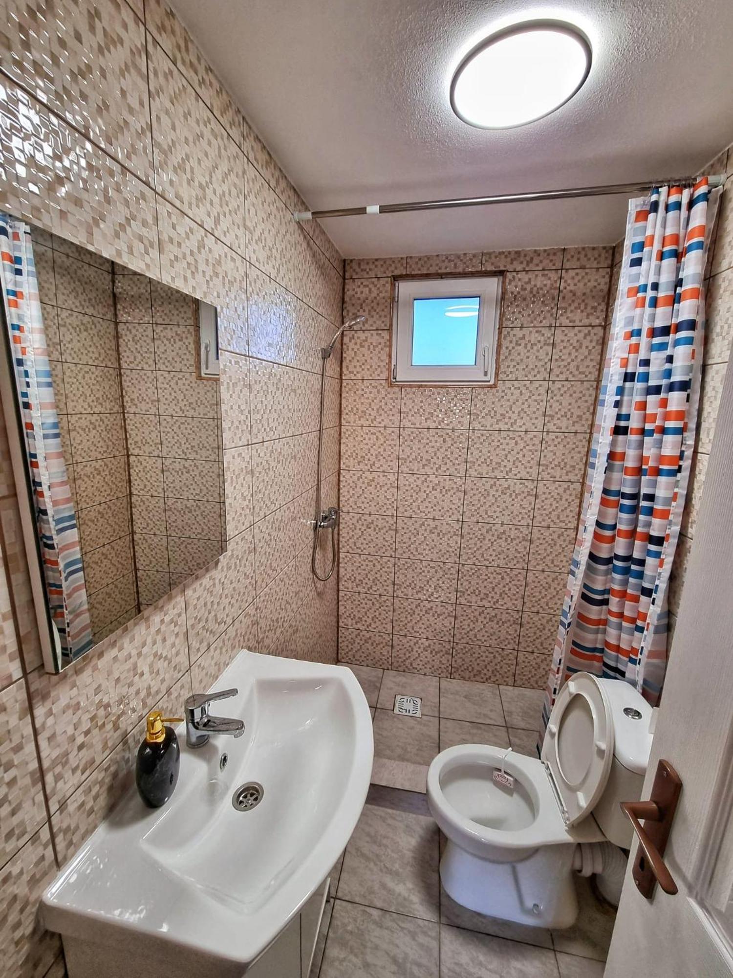 Cabana Varad Coronini Moldova Veche Luaran gambar