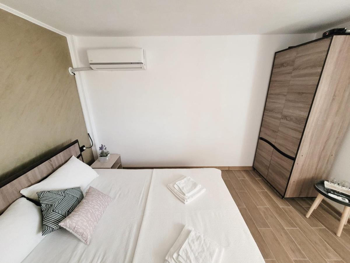 Cabana Varad Coronini Moldova Veche Luaran gambar